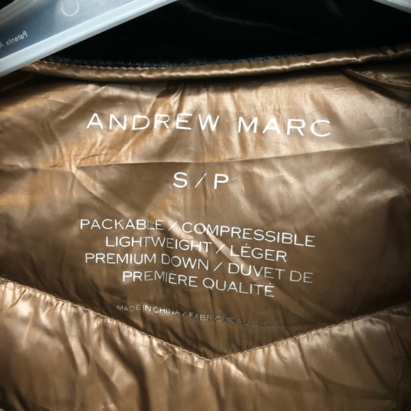 New gold Andrew Marc size small puffer jacket - Picture 2 of 3